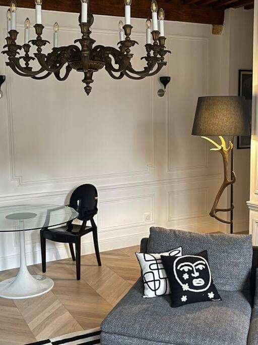 Le Grand Cerf By La Chambre A Cote Metz Esterno foto