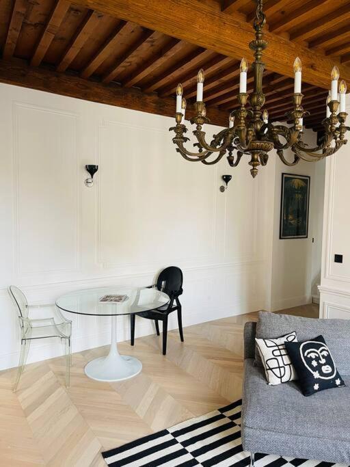 Le Grand Cerf By La Chambre A Cote Metz Esterno foto