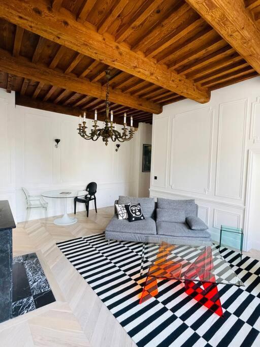 Le Grand Cerf By La Chambre A Cote Metz Esterno foto